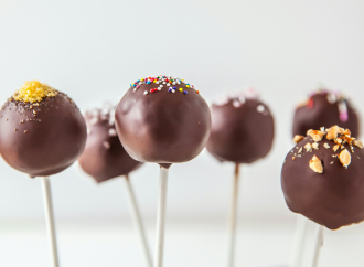 Weihnachtliche Cake Pops – Ein Genuss am Stiel